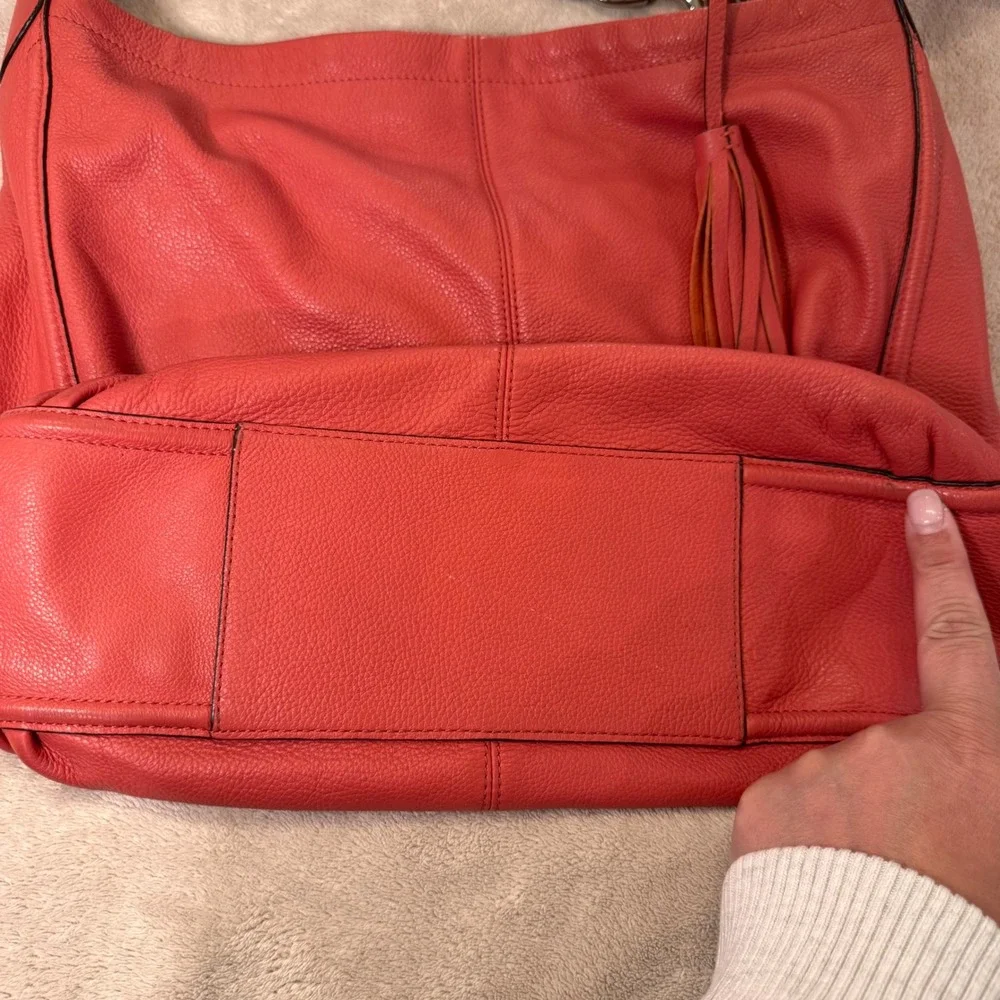 COACH New York F23309 Avery Pebble Grain Coral Leather Large Hobo